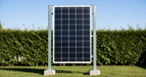 Clôture solaire : produire de l’électricité sans toucher au toit