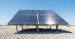 Panneau bifacial : le gain réel décrypté (+10 % max ?) en 2026